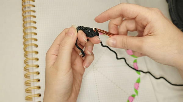How to Crochet a Stunning Rose Blanket _ Unique Floral Design Full of Beauty and Warmth (11)