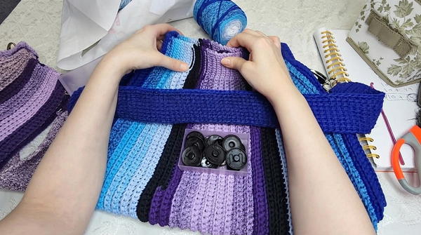 How to Crochet an Easy and Stylish Handbag for Beginners _ Step-by-Step Tutorial for All Sizes (8)