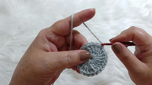 How to Make a Lace-Like Braided Hair Bonnet (8)