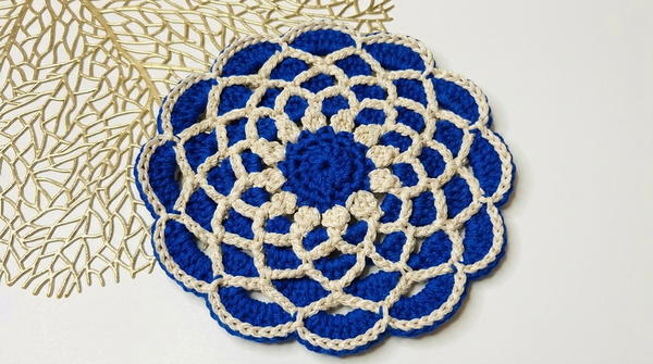 How to crochet a 3D napkin in 15 minutes (8)