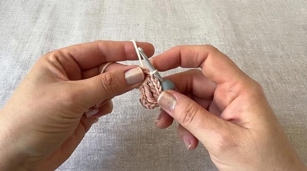 How to crochet a flower pattern without breaking the thread (5)