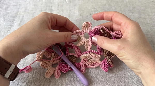 How to crochet a flower pattern without breaking the thread (7)