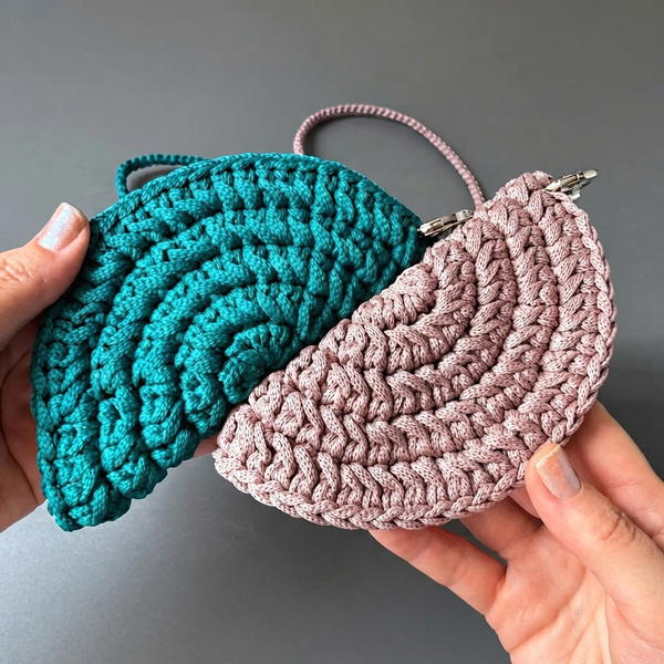 How to knit a fashion accessory in 30 minutes! Crochet (10)