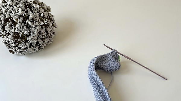 How to knit aa stylish cosmetic bag 4