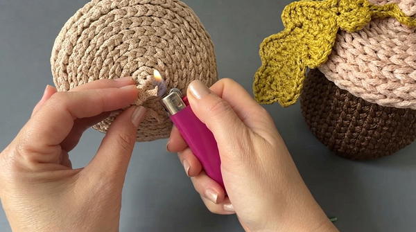 You can crochet this adorable acorn basket in an evening 6