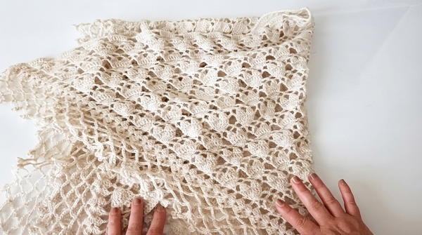 You'll love this heart-shaped design 😍 Easy and elegant triangle shawl making (4)