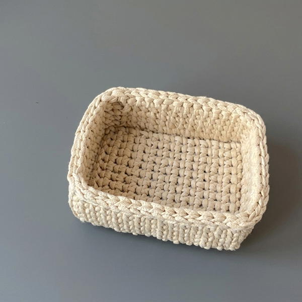 easiest way to crochet a rectangular basket (5)