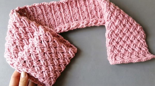 how to crochet a scarf with an original and beautiful pattern. (2)