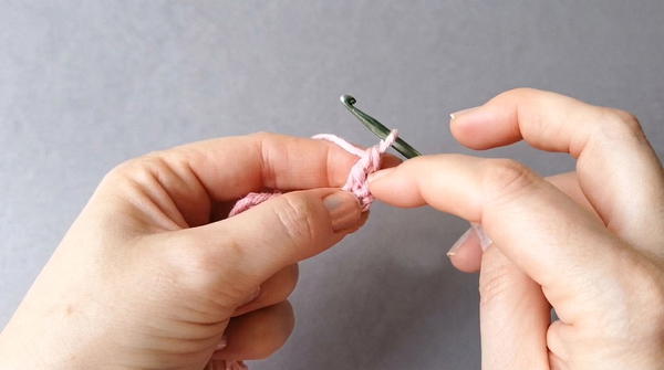 how to crochet a scarf with an original and beautiful pattern. (4)