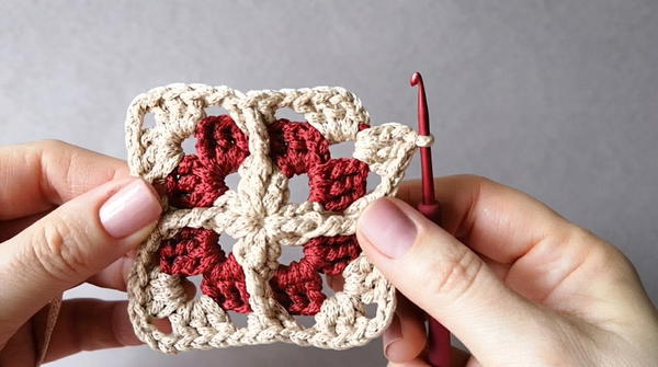 how to crochet such a beautiful multicolored motif (6)