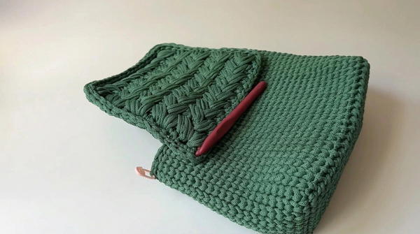marshmallow purse made of cord (5)